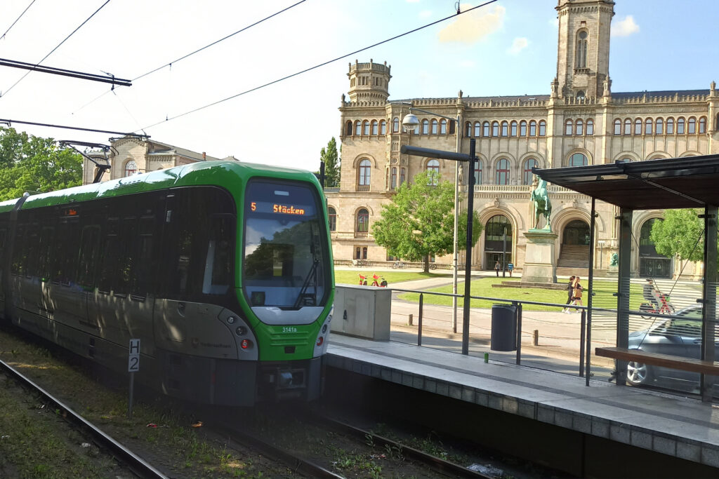 Die Leibniz-Universität Hannover war von 1976 bis 1996 die Wirkungsstätte des Sexualpädagogens Helmut Kentler (Foto: Wikimedia)