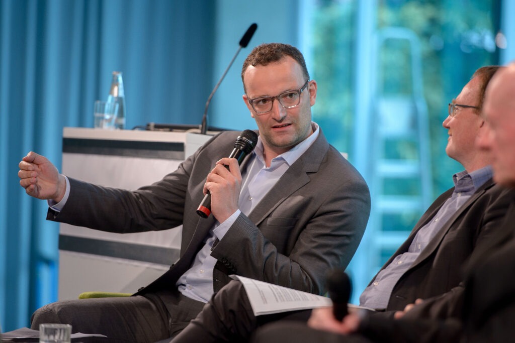 Jens Spahn, MdB, CDU, 2015 auf einer Konferenz der Heinrich-Böll-Stiftung.